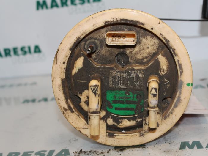 Usagé Pompe à carburant Lancia Phedra 2.2 JTD 16V Prix € 25,00 Règlement à la marge proposé par Maresia Parts