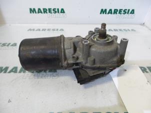 Used Front wiper motor Renault Laguna II Grandtour (KG) 1.8 16V Price € 35,00 Margin scheme offered by Maresia Parts