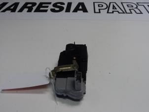 Used Rear door lock mechanism 4-door, left Citroen Xsara Picasso (CH) 1.8 16V Price € 25,00 Margin scheme offered by Maresia Parts