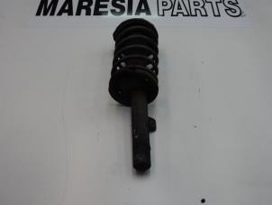 Usagé Barre amortisseur avant gauche Citroen Xsara (N1) 1.9D Prix € 35,00 Règlement à la marge proposé par Maresia Parts