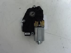 Used Sunroof motor Renault Megane III Grandtour (KZ) 1.5 dCi 110 Price € 75,00 Margin scheme offered by Maresia Parts