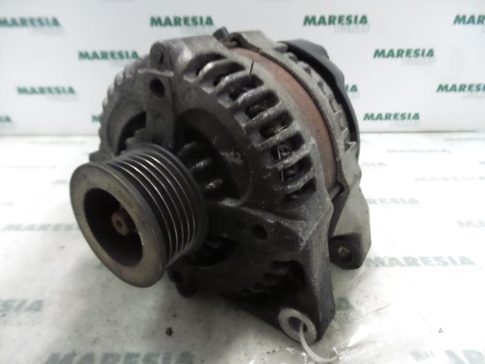 Begagnade Dynamo Peugeot 206 (2A/C/H/J/S) 1.4 HDi Pris € 39,99 Marginaltabell erbjuds av Maresia Parts