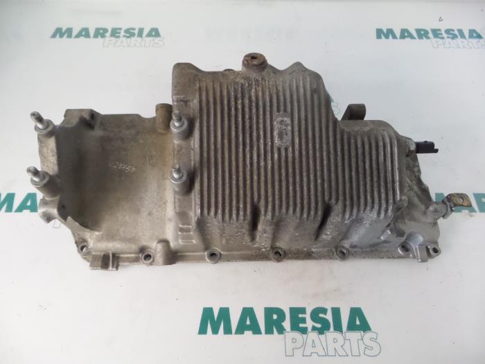 Usagé Couvercle carter Fiat Stilo (192A/B) 2.4 20V Abarth 3-Drs. Prix € 157,50 Règlement à la marge proposé par Maresia Parts