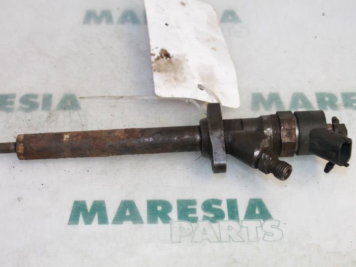 Usagé Injecteurs Lancia Phedra 2.2 JTD 16V Prix € 131,25 Règlement à la marge proposé par Maresia Parts