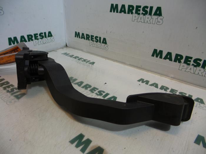 Begagnade Gaspedalsensor Peugeot 206 (2A/C/H/J/S) 1.4 HDi Pris € 35,00 Marginaltabell erbjuds av Maresia Parts