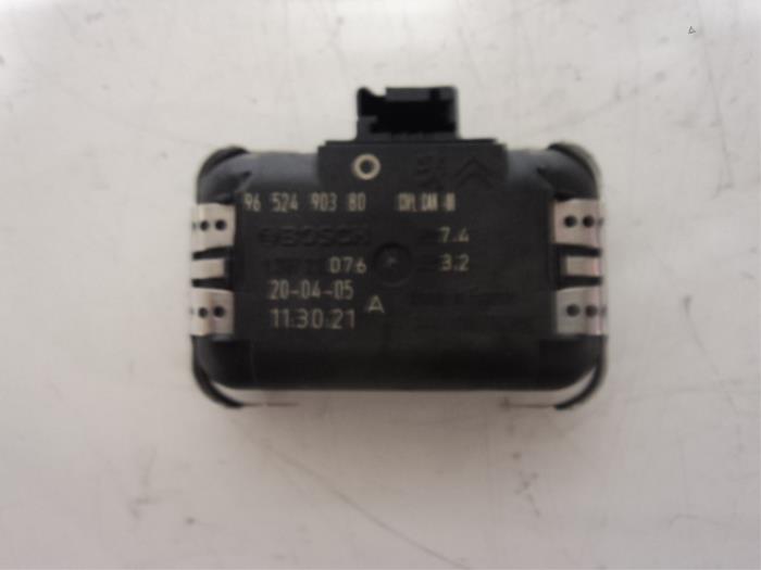 Begagnade Regnsensor Peugeot 407 (6D) 2.0 16V Pris € 35,00 Marginaltabell erbjuds av Maresia Parts