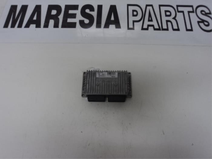 Used Automatic gearbox computer Peugeot 407 (6D) 2.0 16V Price € 75,00 Margin scheme offered by Maresia Parts