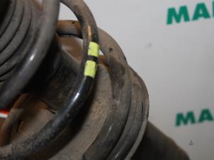 Used Front shock absorber rod, right Citroen Berlingo 1.6 HDI 16V 75 Price € 35,00 Margin scheme offered by Maresia Parts