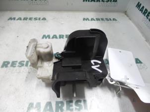 Used Door lock mechanism 2-door, left Fiat Seicento (187) 1.1 MPI S,SX,Sporting Price € 20,00 Margin scheme offered by Maresia Parts