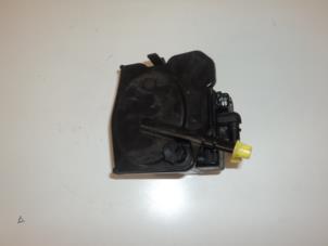 Used Fuel filter housing Peugeot Partner 1.6 HDI 90 16V Price € 35,00 Margin scheme offered by Maresia Parts