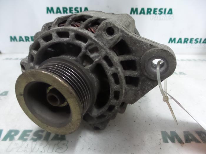 Used Dynamo Fiat Stilo (192A/B) 1.8 16V Price € 50,00 Margin scheme offered by Maresia Parts