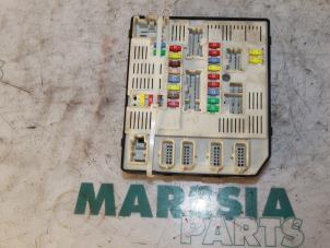 Used Fuse box Renault Megane III Grandtour (KZ) 1.5 dCi 110 Price € 75,00 Margin scheme offered by Maresia Parts