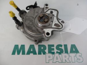 Used Vacuum pump (diesel) Citroen C6 (TD) 2.7 HDiF V6 24V Price € 50,00 Margin scheme offered by Maresia Parts