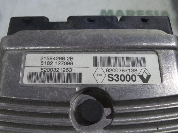 Engine management computer from a Renault Scénic II (JM) 1.6 16V 2005