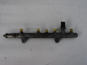 Used Fuel injector nozzle Renault Scénic II (JM) 1.9 dCi 120 Price € 50,00 Margin scheme offered by Maresia Parts