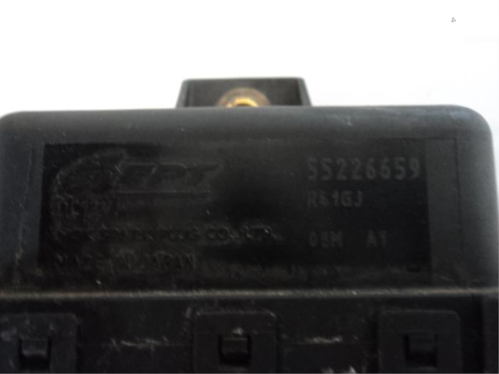 Glow plug relay Citroen Nemo 1.3 HDi 75 55226659