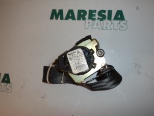 Usagé Ceinture de sécurité arrière gauche Renault Megane II (LM) 1.9 dCi 120 Prix € 50,00 Règlement à la marge proposé par Maresia Parts