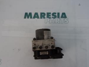 Gebrauchte ABS Pumpe Renault Grand Scénic II (JM) 1.9 dCi 120 Preis € 75,00 Margenregelung angeboten von Maresia Parts