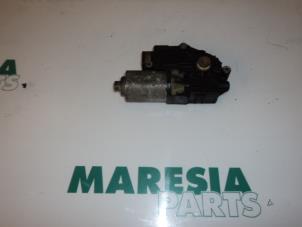 Used Sunroof motor Renault Scénic II (JM) 1.6 16V Price € 75,00 Margin scheme offered by Maresia Parts