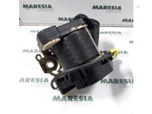 Used Front seatbelt, left Fiat Stilo (192A/B) 1.8 16V Price € 60,00 Margin scheme offered by Maresia Parts