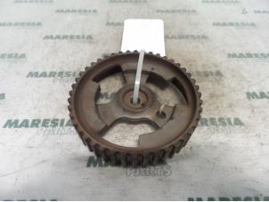 Used Camshaft sprocket Peugeot 407 Price € 20,00 Margin scheme offered by Maresia Parts