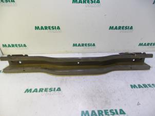 Used Rear bumper frame Alfa Romeo 159 (939AX) 1.9 JTDm Price € 35,00 Margin scheme offered by Maresia Parts