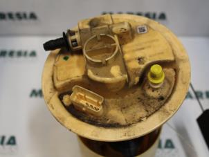 Usagé Pompe carburant électrique Alfa Romeo 159 (939AX) 1.9 JTDm Prix € 105,00 Règlement à la marge proposé par Maresia Parts