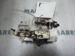 Used Front door lock mechanism 4-door, right Lancia Phedra 2.2 JTD 16V Price € 35,00 Margin scheme offered by Maresia Parts