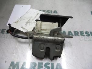 Used Tailgate lock mechanism Fiat Stilo (192A/B) 1.9 JTD 80 3-Drs. Price € 25,00 Margin scheme offered by Maresia Parts