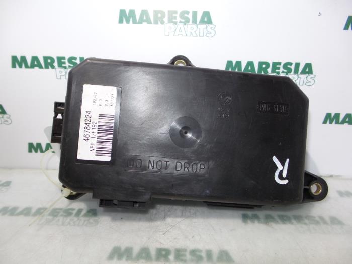Usagé Ordinateur divers Fiat Stilo (192A/B) 1.9 JTD 80 3-Drs. Prix € 35,00 Règlement à la marge proposé par Maresia Parts