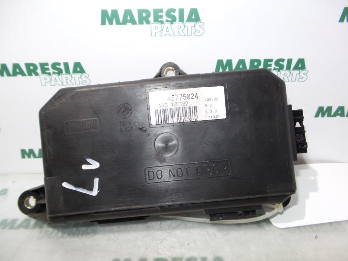Usagé Ordinateur divers Fiat Stilo (192A/B) 1.9 JTD 80 3-Drs. Prix € 35,00 Règlement à la marge proposé par Maresia Parts