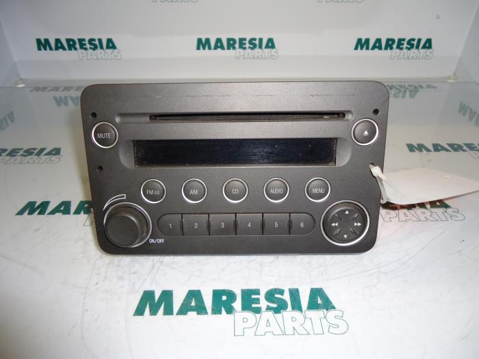 Radio CD player Alfa Romeo 159  JTDm - 7646302316 BLAUPUNT