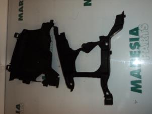 Used Timing cover Renault Kangoo Express (FC) 1.5 dCi 60 Price € 20,00 Margin scheme offered by Maresia Parts
