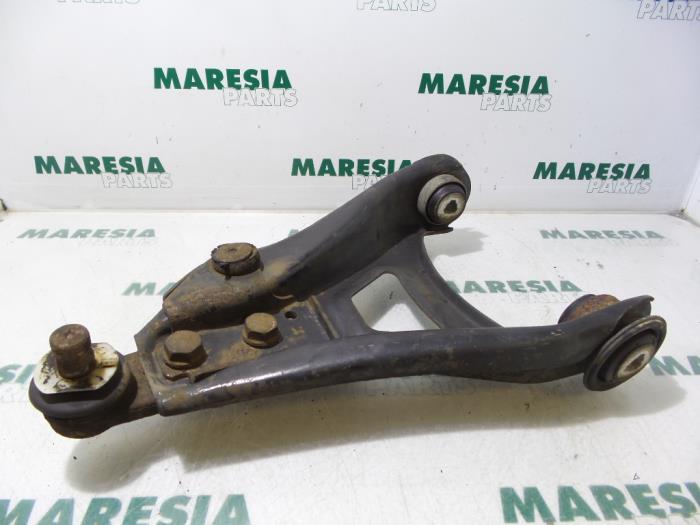Front lower wishbone, right from a Renault Clio II Societe (SB) 1.5 dCi 65 2004