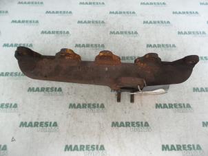 Used Exhaust manifold Peugeot 307 SW (3H) 1.6 HDiF 110 16V Price € 24,95 Margin scheme offered by Maresia Parts