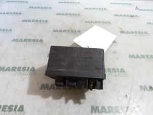 Used Glow plug relay Peugeot 607 (9D/U) 2.7 HDi V6 24V Price € 25,00 Margin scheme offered by Maresia Parts