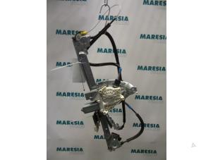 Used Window mechanism 4-door, front right Peugeot 607 (9D/U) 2.7 HDi V6 24V Price € 105,00 Margin scheme offered by Maresia Parts