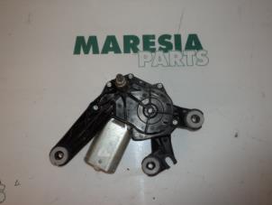 Używane Silnik wycieraczki tylnej Peugeot 206 (2A/C/H/J/S) 1.4 XR,XS,XT,Gentry Cena € 25,00 Procedura marży oferowane przez Maresia Parts
