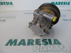 Usagé Pompe direction assistée Alfa Romeo 145 (930A) 1.4 Twin Spark 16V Prix € 50,00 Règlement à la marge proposé par Maresia Parts
