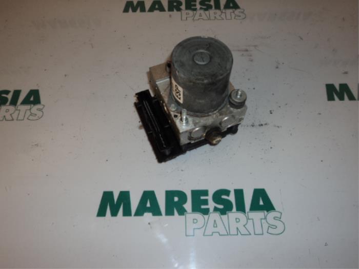 Gebrauchte ABS Pumpe Alfa Romeo GT (937) 1.9 JTD 16V Multijet Preis € 80,00 Margenregelung angeboten von Maresia Parts