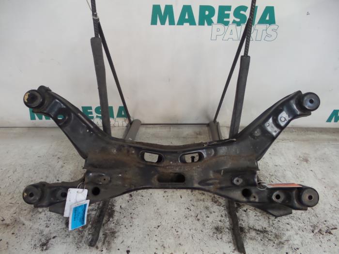 Begagnade Underram Fiat Croma (194) 2.2 MPI 16V Pris € 131,25 Marginaltabell erbjuds av Maresia Parts