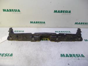 Used Radiator bar Fiat Croma (194) 2.2 MPI 16V Price € 35,00 Margin scheme offered by Maresia Parts