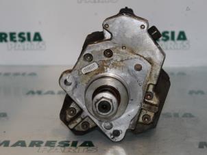 Używane Mechaniczna pompa paliwa Renault Laguna II (BG) 2.2 dCi 150 16V Cena € 131,25 Procedura marży oferowane przez Maresia Parts