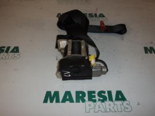 Used Front seatbelt, left Alfa Romeo 147 (937) 1.9 JTD 115 Price € 60,00 Margin scheme offered by Maresia Parts