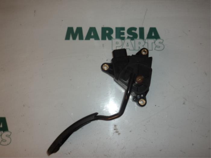 Begagnade Gaspedalsensor Renault Megane II (BM/CM) 1.9 dCi 120 Pris € 50,00 Marginaltabell erbjuds av Maresia Parts