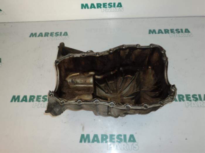 Gebrauchte Ölwanne Renault Laguna II (BG) 1.6 16V Preis € 30,00 Margenregelung angeboten von Maresia Parts