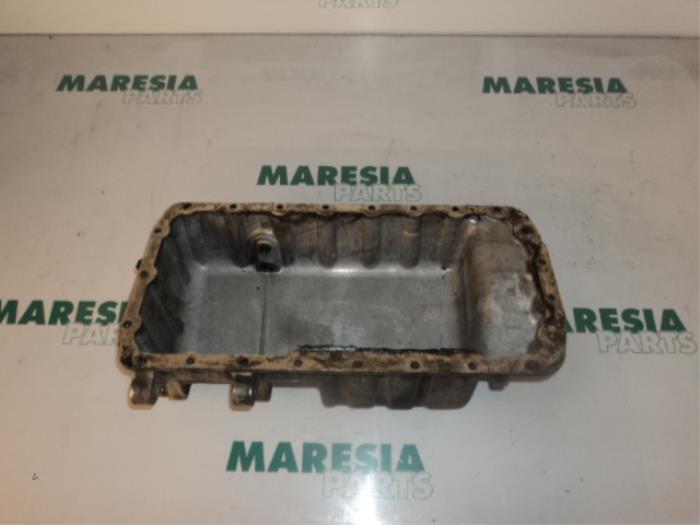 Usagé Couvercle carter Peugeot 307 (3A/C/D) 2.0 HDi 90 Prix € 50,00 Règlement à la marge proposé par Maresia Parts