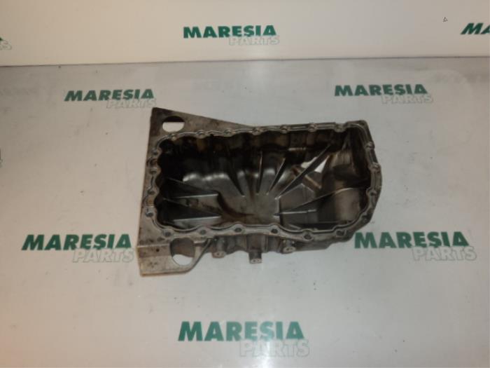 Used Sump Renault Vel Satis (BJ) 2.0 16V Turbo Price € 30,00 Margin scheme offered by Maresia Parts