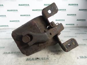 Used Spare wheel lift mechanism Renault Espace (JE) 2.0i RTE,RXE Price € 50,00 Margin scheme offered by Maresia Parts