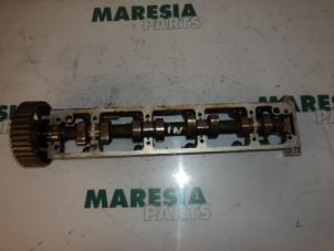 Used Camshaft Peugeot 407 (6D) 2.0 16V Price € 65,00 Margin scheme offered by Maresia Parts